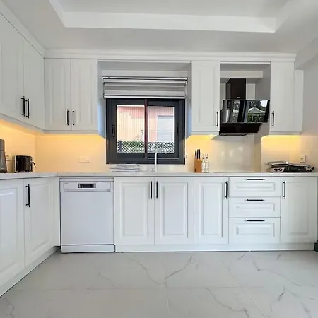 빌라 8 Sleeps Custom Designed Private Pool Luxury - Awz 316 *
